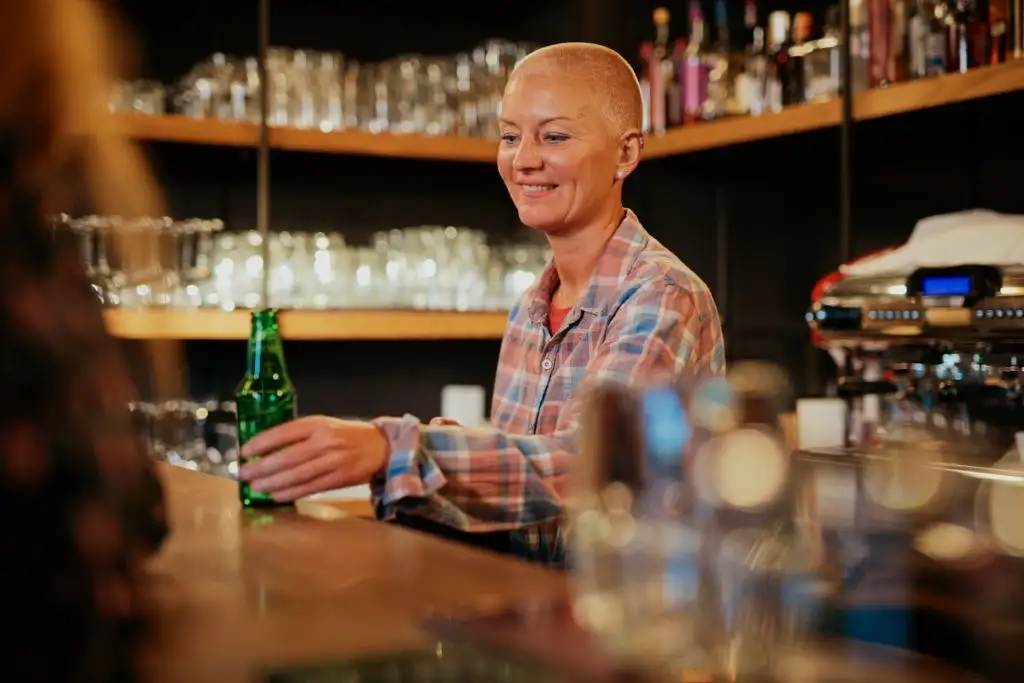 nightclub website now hiring bartender