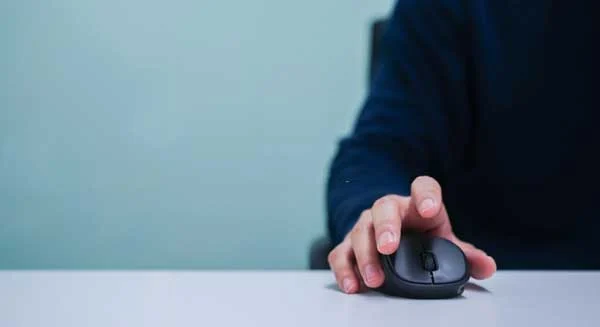 man clicking on mouse website no menu